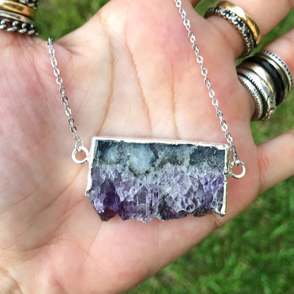 Boho raw amethyst cluster slice silver necklace - Picture 4 of 8